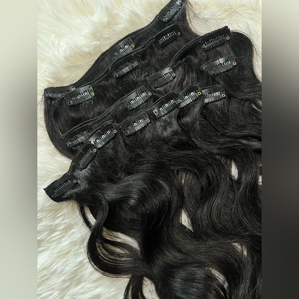 100% HUMAN HAIR Body Wave Clip in Black Hair Extensions  22 inch - Picture 3 of 4